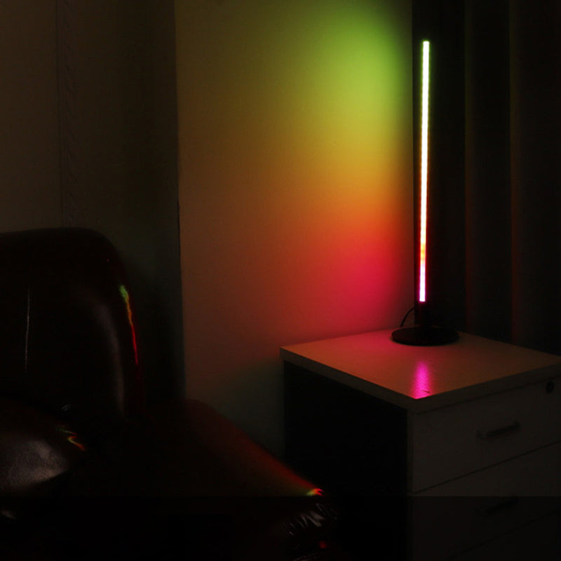 Metall Stick Schatten RGB Nachtlampe Einfachheit LED Black Tischbeleuchtung für Schlafzimmer