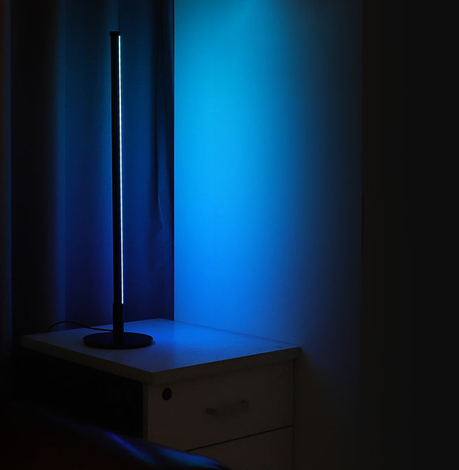 Metall Stick Schatten RGB Nachtlampe Einfachheit LED Black Tischbeleuchtung für Schlafzimmer