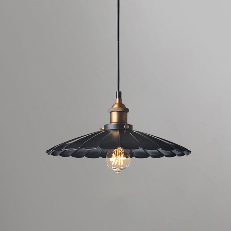 Industrial Style Retro Scalloped Pendant Light 1 Head Iron Lampshade for Restaurant