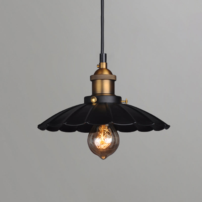 Industrial Style Retro Scalloped Pendant Light 1 Head Iron Lampshade for Restaurant