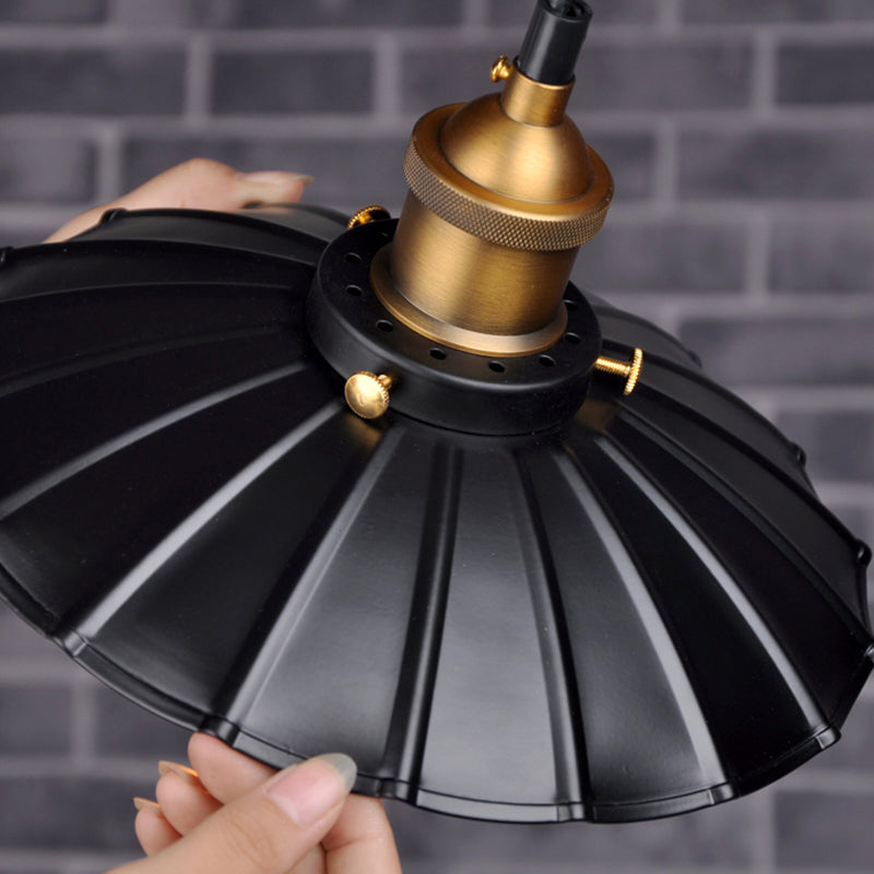 Industrial Style Retro Scalloped Pendant Light 1 Head Iron Lampshade for Restaurant