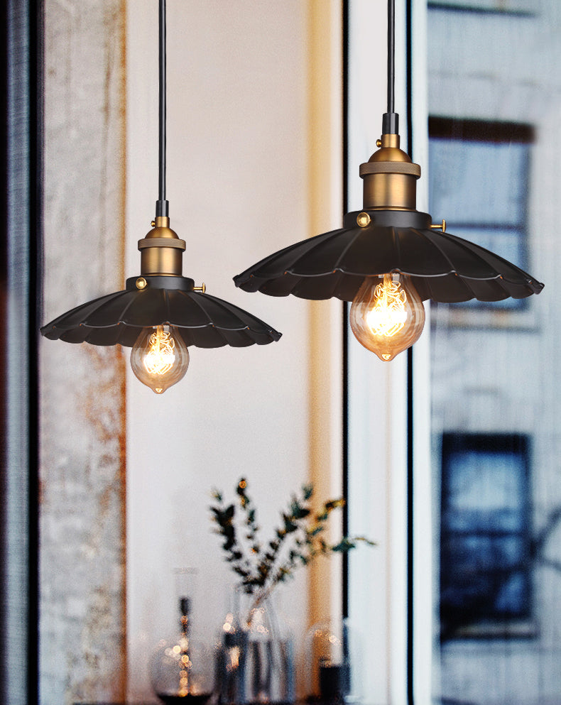 Industrial Style Retro Scalloped Pendant Light 1 Head Iron Lampshade for Restaurant