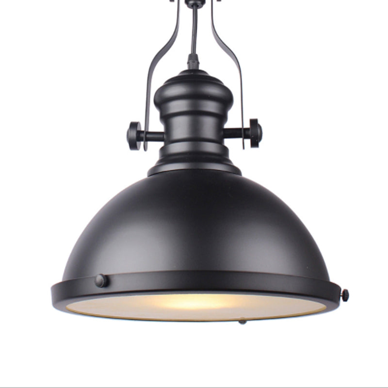 Luminaire pendentif noir métal de style industriel avec tige suspendue