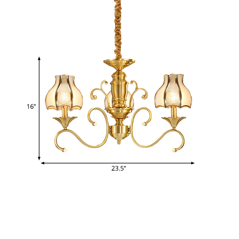 Koloniale wervelde arm gesuspendeerde verlichting 3/5/6 koppen metaalhangende kroonluchter in goud met mat en waterglasschaduw