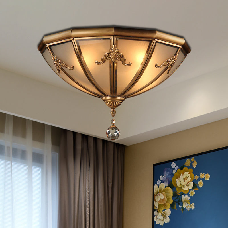 14 "/18" Wide 4 Luci Living Room Flush Light Fixture Tradizionale Brass Flush Mount Lighting con Bowl Frosted Glass Shade