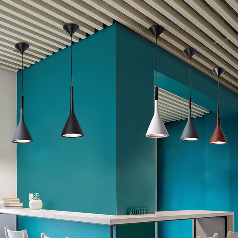 Metaal taps toelopend hangende licht Noordse moderne stijl 1 lichte restaurant plafond hanglamp