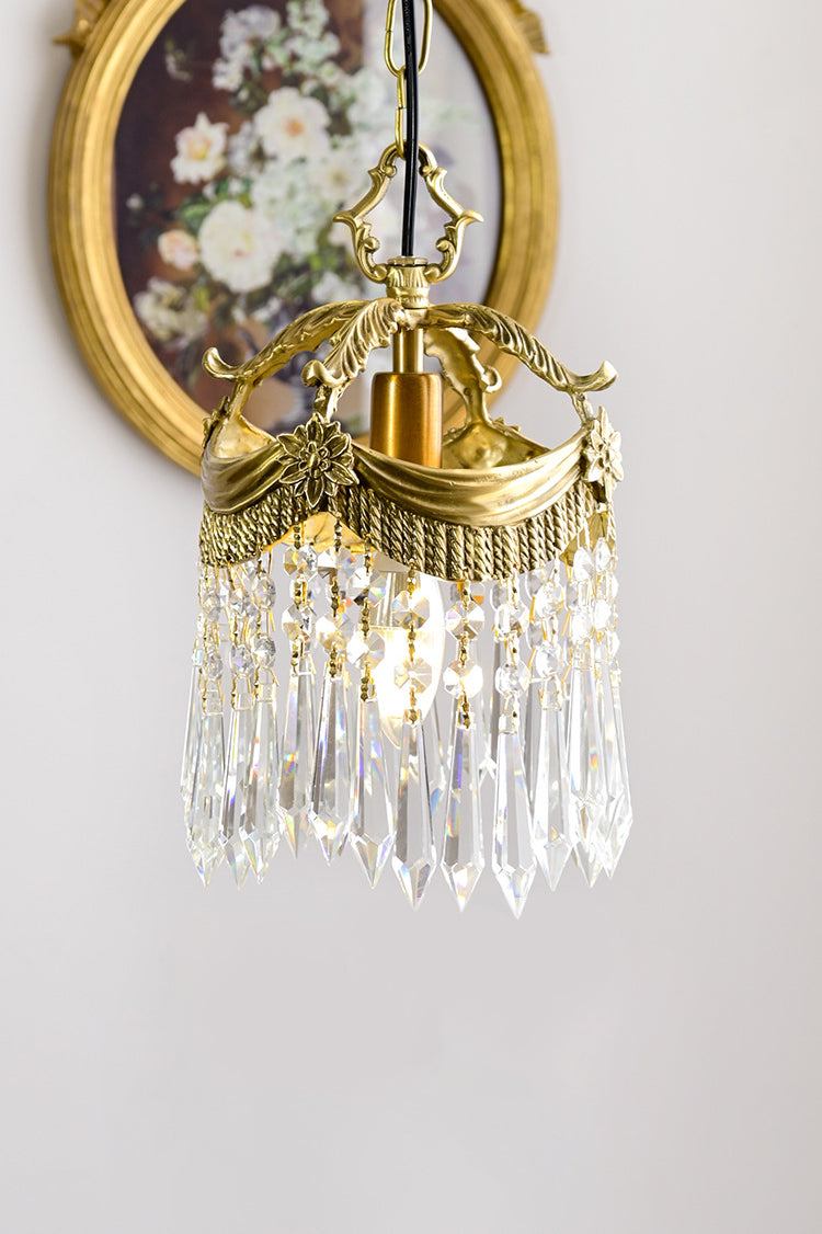 Vintage Brass Petal Relief Suspension Light avec des barres de cristal pendents 6,7 pouces de large entrée du couloir