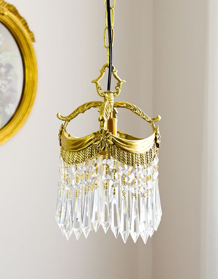 Vintage Brass Petal Relief Suspension Light avec des barres de cristal pendents 6,7 pouces de large entrée du couloir