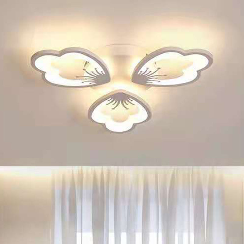 Wit Acryl Shade Semi Flush plafondlicht in moderne beknopte stijl Radiale metalen indoorspoeling Mount