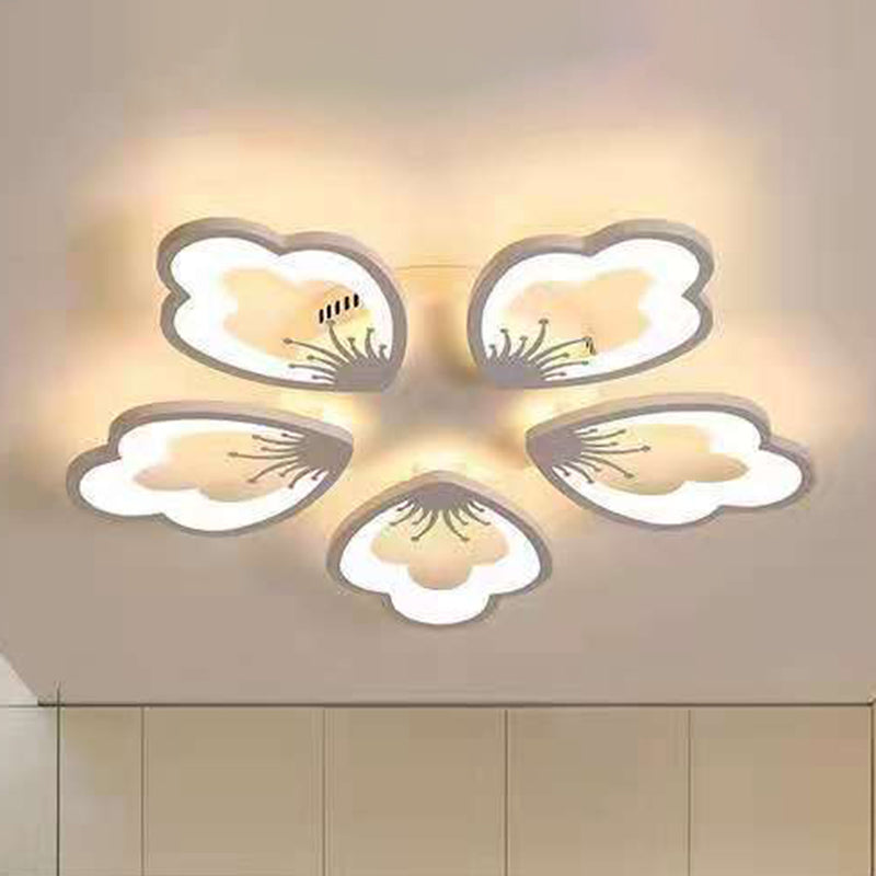 Wit Acryl Shade Semi Flush plafondlicht in moderne beknopte stijl Radiale metalen indoorspoeling Mount