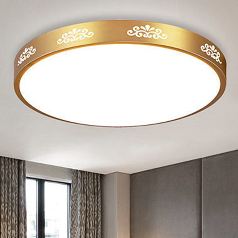 Round Living Room Flush Mount Light Fixture Metal LED Modern Flush Ceiling Light Fixture in Gold