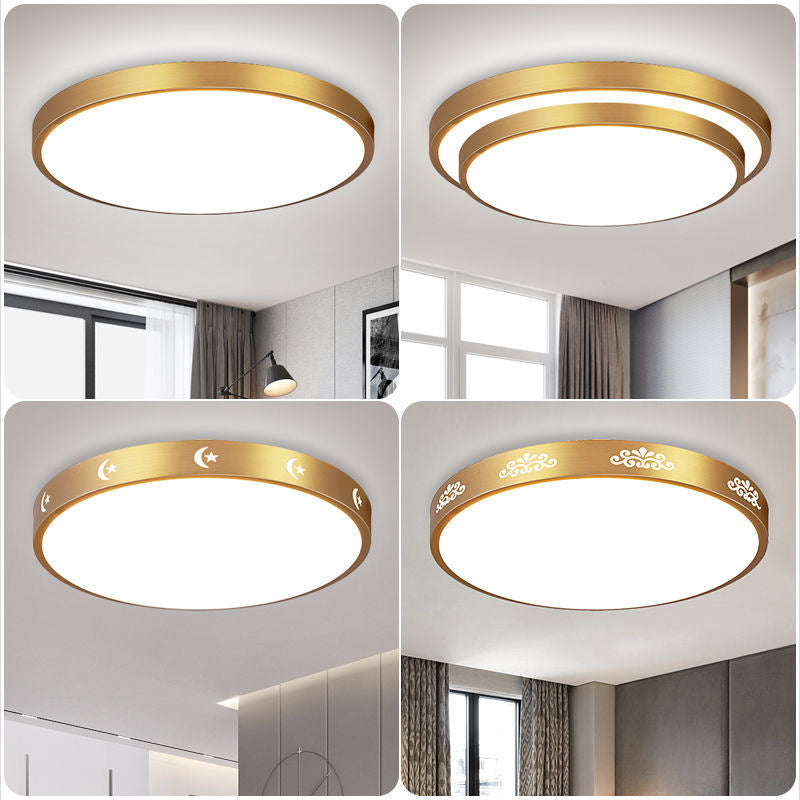 Round Living Room Flush Mount Light Fixture Metal LED Modern Flush Ceiling Light Fixture in Gold