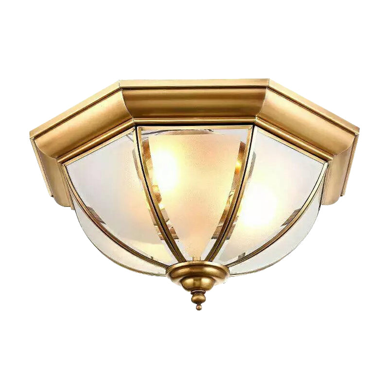 3 Lumières Colonialisme à la flamme Bowl Shade Frosted Glass Flush Ceiling Light in Brass