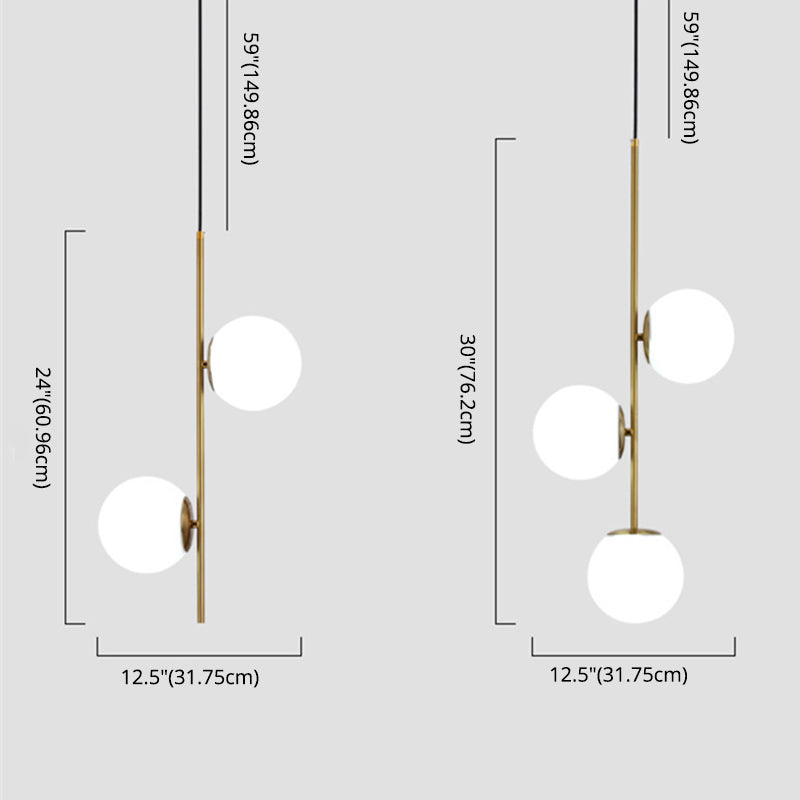 Moderne minimalistische lineare Kronleuchterleuchte kugelförmige gefrostete Glasdeckerkraut in Gold