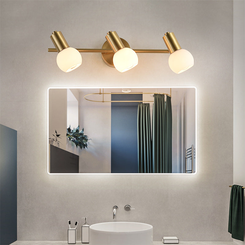 Mirador de cobre nórdico Luz delantera de 3 cabezas Vidrio lechoso Luz LED de tres colores para el baño