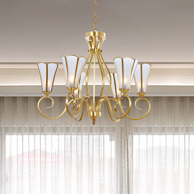 Gouden afwerking 6 lichten kroonluchter koloniale matglas bloemvormige plafond hanglamp met wervelde arm