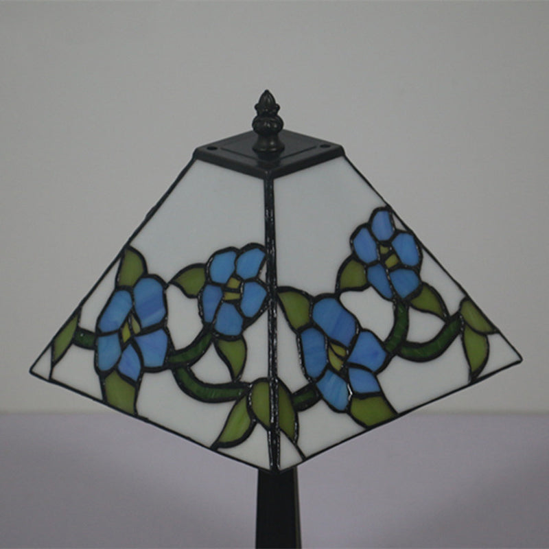 1 lampe de chevet de fleur légère Méditerranée rouge / jaune / bleu table en verre coupé clair pour la chambre