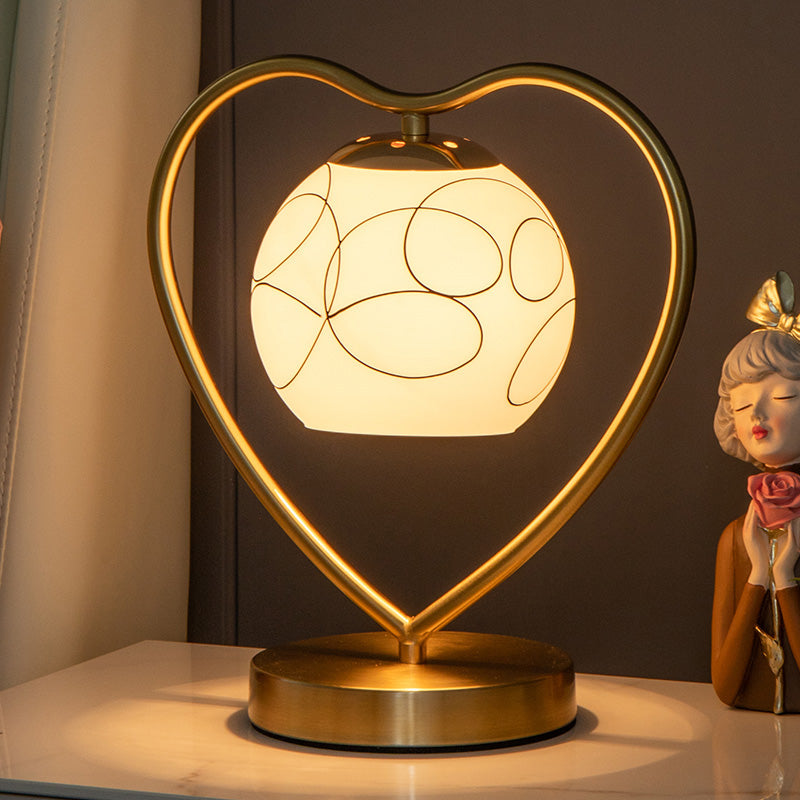 Simple Loving Heart Shaped Table Light Metal 1-Bulb Bedside Reading Lamp with Dome Glass Shade