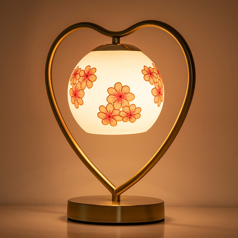 Simple Loving Heart Shaped Table Light Metal 1-Bulb Bedside Reading Lamp with Dome Glass Shade