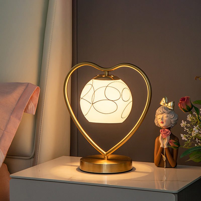 Simple Loving Heart Shaped Table Light Metal 1-Bulb Bedside Reading Lamp with Dome Glass Shade