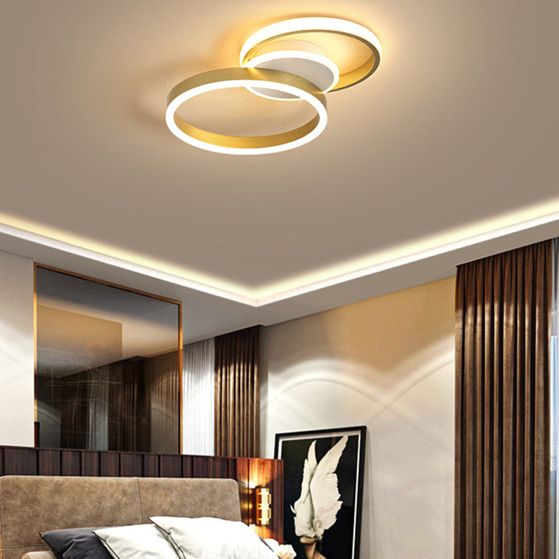 Acrylic Circle Flush Light Contemporary LED Gold Ceiling Mounted Fixture in Warm/White Light