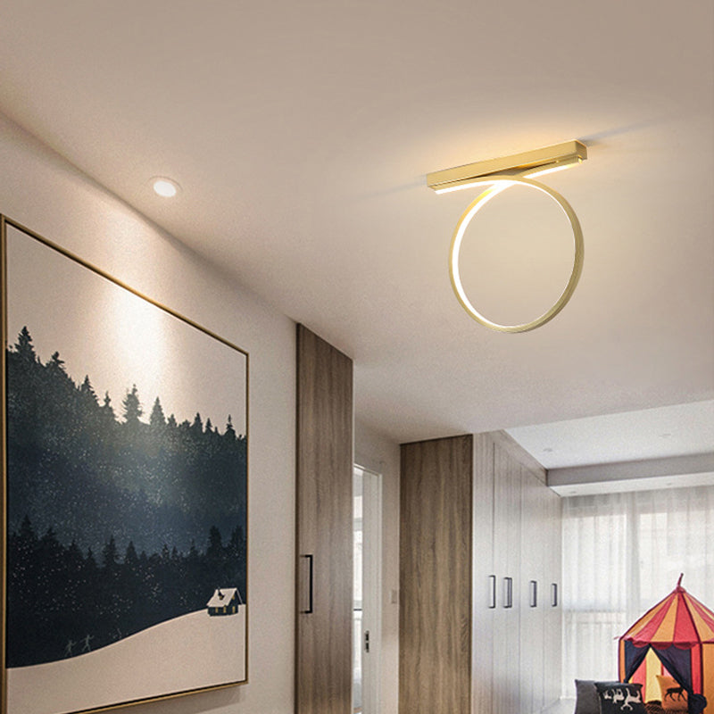 Minimalist Circular Ceiling Mount Light Fixture Acrylic LED Bedroom Flushmount Lighting in Gold, Warm/White Light