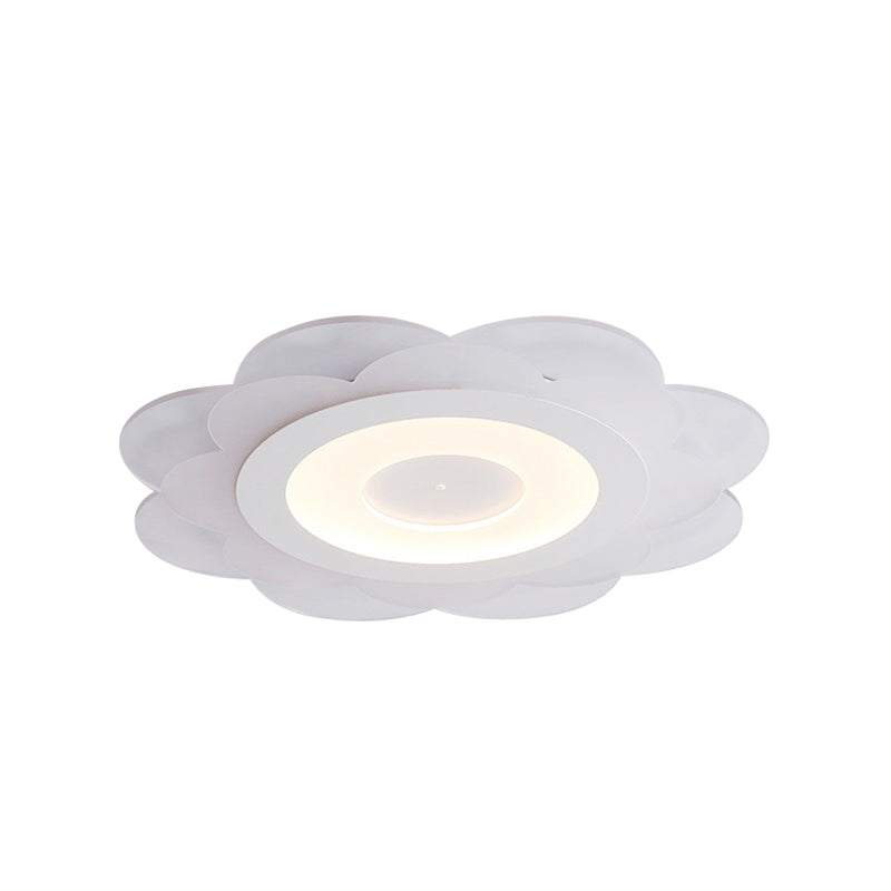 White Floral LED Flush Ceiling Light 16.5"/20.5"/24.5" W Modern Acrylic Shade Flush Lamp in Warm/Cool (4100 - 4999 K) Light/Remote Control Stepless Dimming