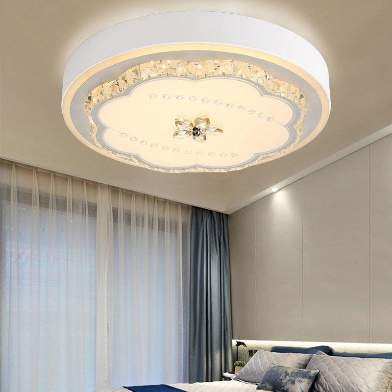 Lampada da soffitto moderna alla moda LED Bevel Cut Crystal Shade White Floral Flushmount Illuminazione