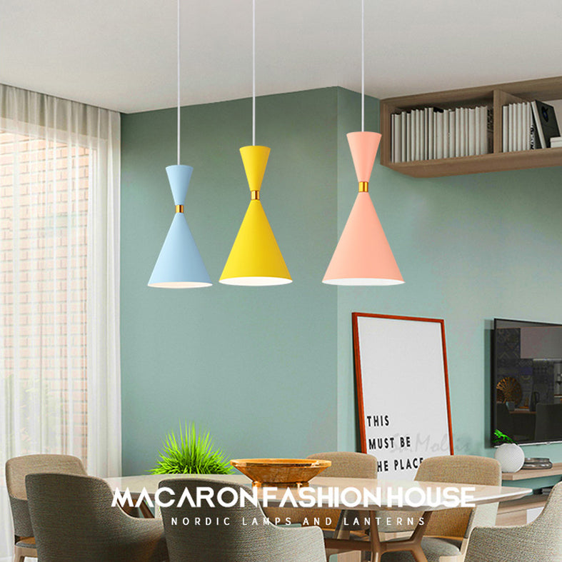 Lampe à suspension en aluminium conique Macaron 1-Light suspendu pour salle à manger