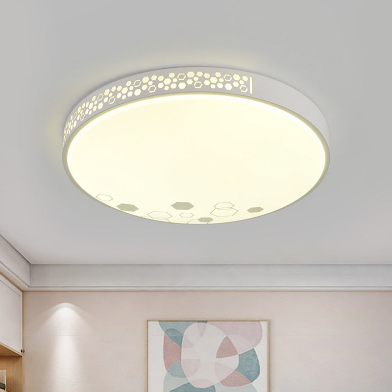 Contemporary Disk Ceiling Fixture Metal Bedroom LED Flush Mount Lighting in White