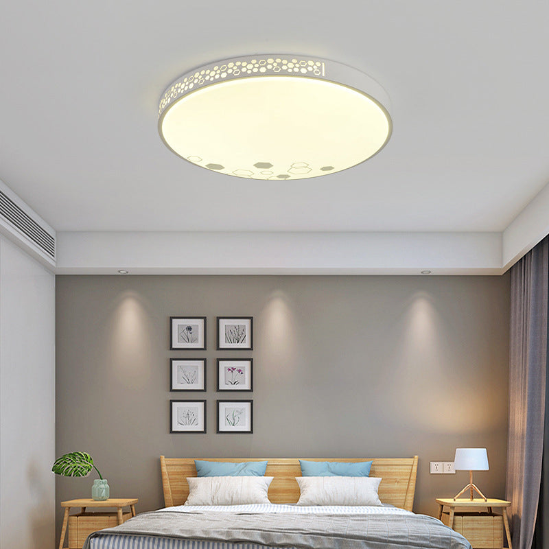 Contemporary Disk Ceiling Fixture Metal Bedroom LED Flush Mount Lighting in White