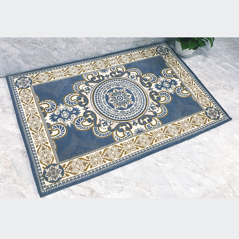 Four-Color Vintage Area Rug Polyester Flower Rug Non-Slip Backing Indoor Rug for Living Room