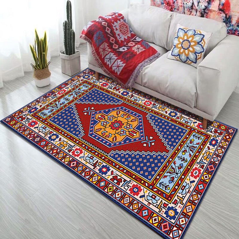 Elegant Red Tone Moroccan Symmetrical Pattern Rug Polyester Traditional Carpet Stain Resistant Rug for Living Room