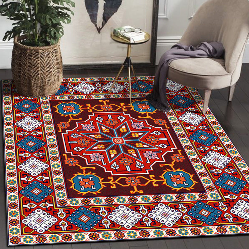 Elegant Red Tone Moroccan Symmetrical Pattern Rug Polyester Traditional Carpet Stain Resistant Rug for Living Room