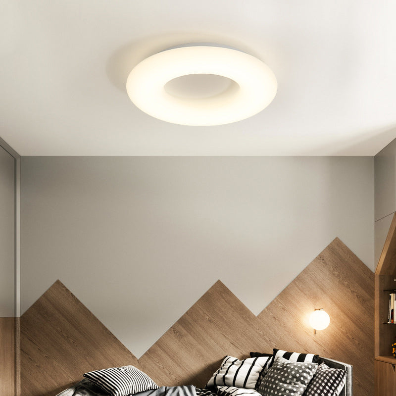 Lampada da incasso moderna in acrilico a ciambella da 18"/23,5" con illuminazione moderna a LED vicino al soffitto in bianco