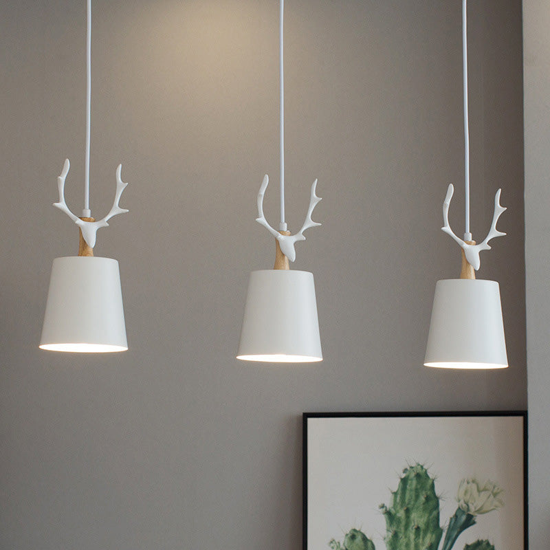 Nordic Style 3-Bulb Hanging Light Deer Decoration Conical Pendant with Metal Shade