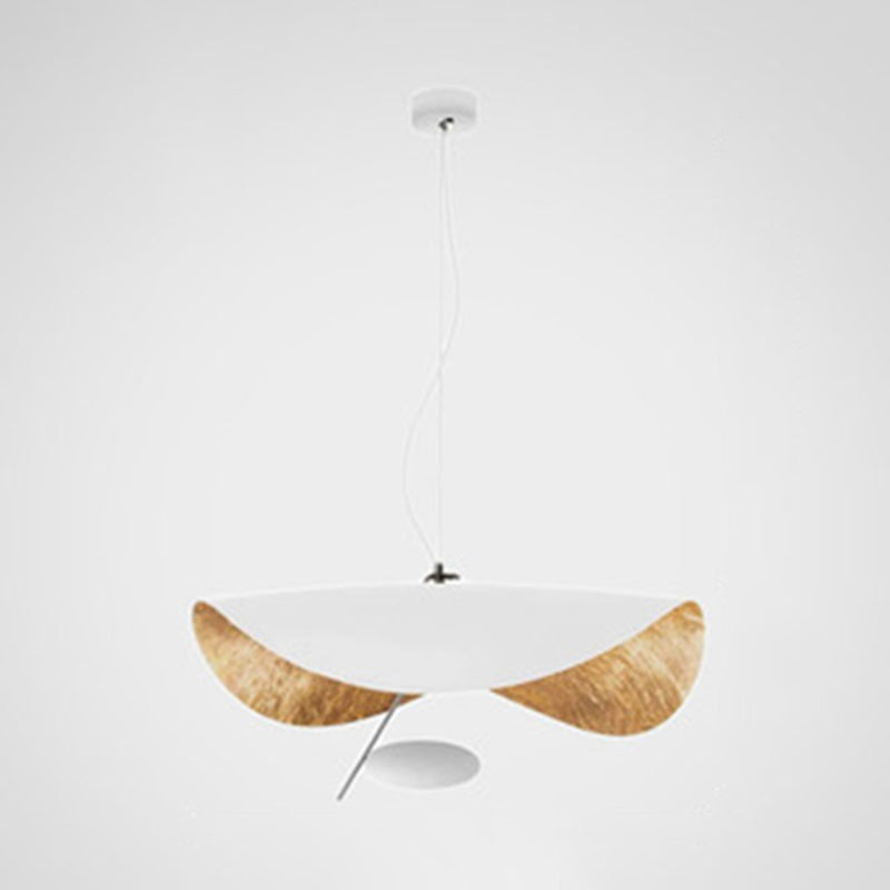 Pendentif suspension LED Salle Pendante simple suspendue avec une teinte en métal en forme de chapeau