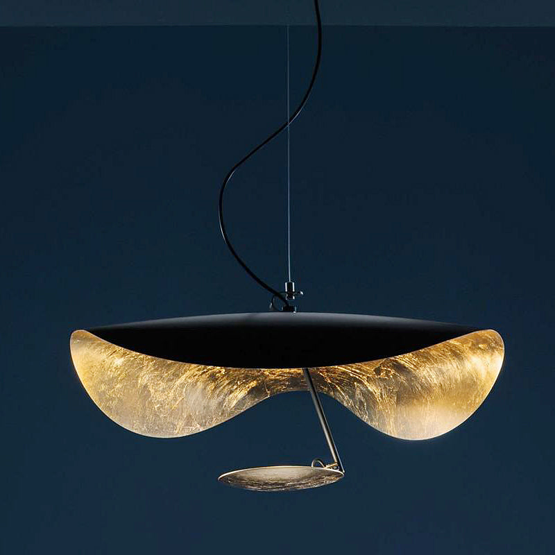 Pendentif suspension LED Salle Pendante simple suspendue avec une teinte en métal en forme de chapeau