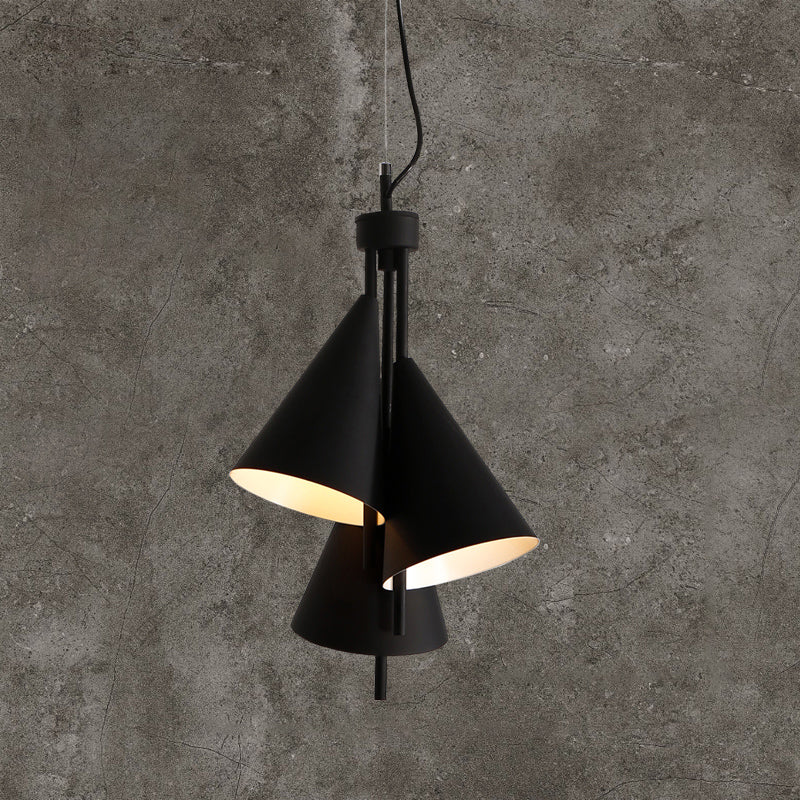 Pendre lustre de style macaron Light Conical Hanging Light avec de l'ombre en métal pour le restaurant