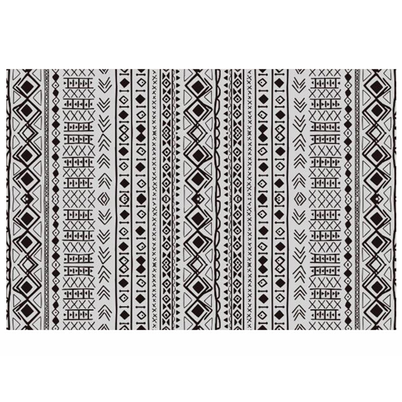 Simple Solid Color Bohemian Rug Polyester Tribal Pattern Area Rug Stain Resistant Carpet for Bedroom