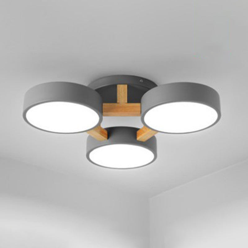 Hölzerne Sputnik -LED -Deckenlicht in moderner Singularität Schmiedeeisen -Makkaronen Flush Mount mit Acrylschatten