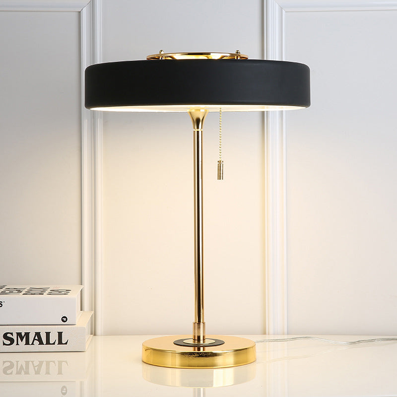 Postmodern Round Table Light Metal Living Room LED Nightstand Lamp with Chain Switch