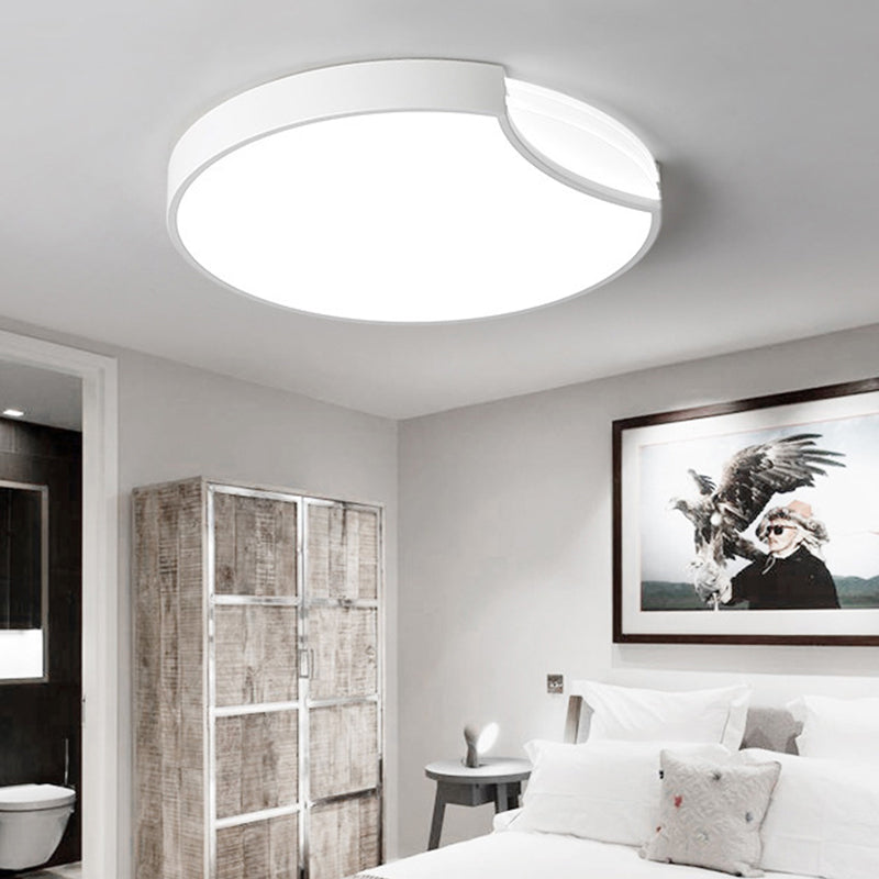 LED Bedroom Flush Mount Lighting with Round Metal Shade Modernist White/Black with Recessed Diffuser in White/Warm Light