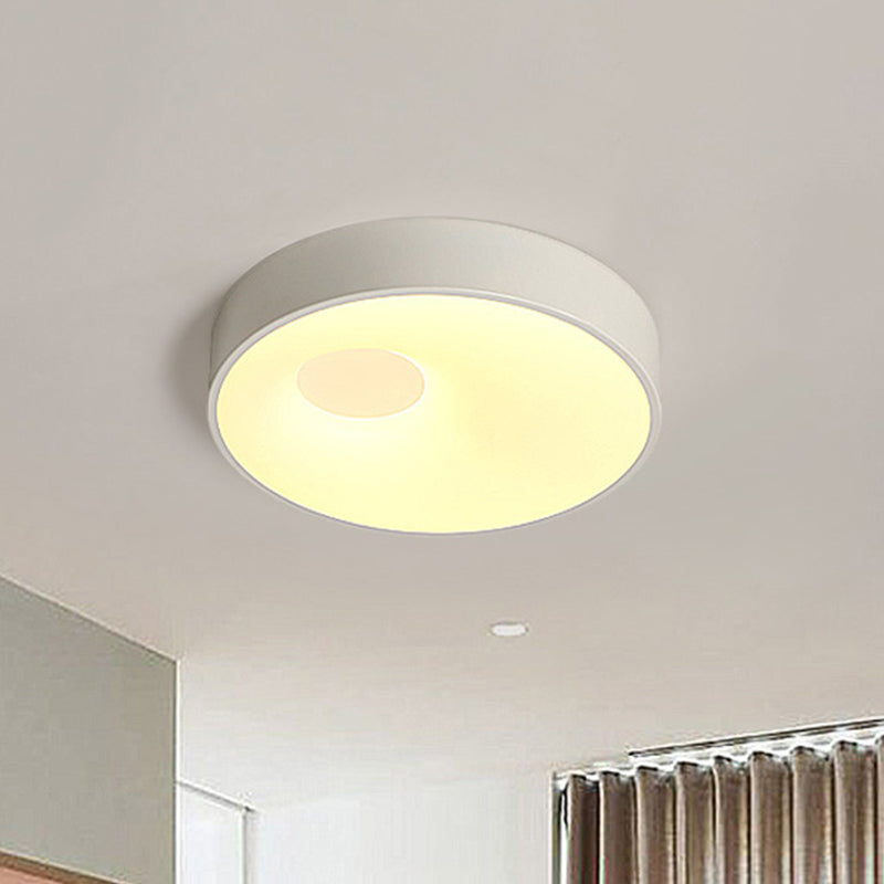 Round Bedroom Flushmount Lighting Metal 18"/23.5" Dia LED Contemporary Ceiling Fixture in White with Acrylic Diffuser