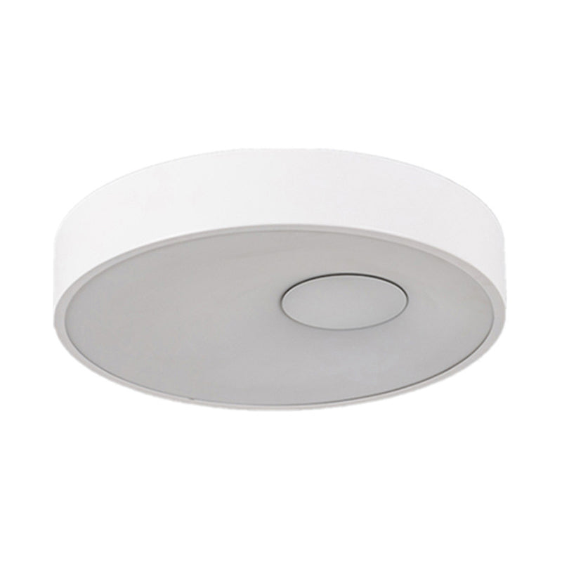 Round Bedroom Flushmount Lighting Metal 18"/23.5" Dia LED Contemporary Ceiling Fixture in White with Acrylic Diffuser