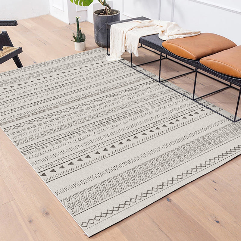 White Tone Vintage Indoor Rug Polyester Tribal Print Carpet Easy Care Rug for Home Decoration