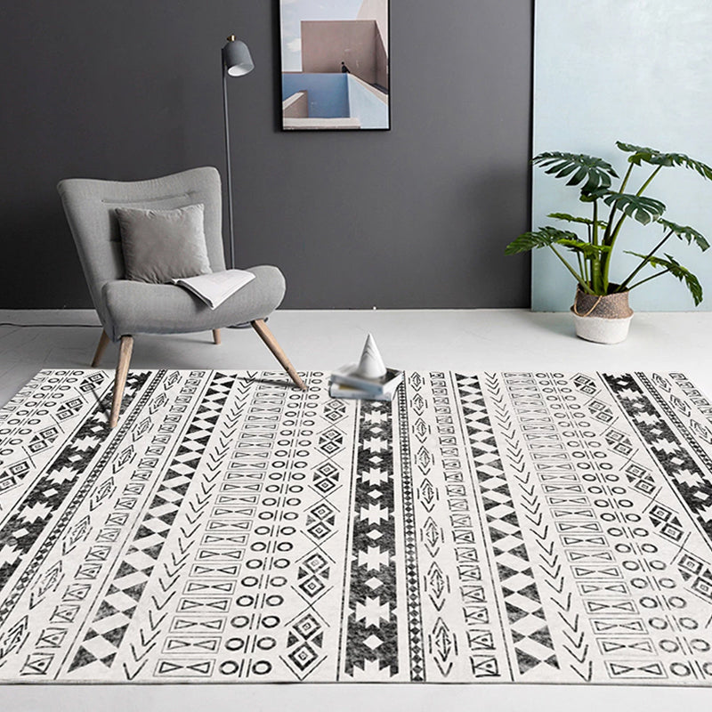 White Tone Vintage Indoor Rug Polyester Tribal Print Carpet Easy Care Rug for Home Decoration