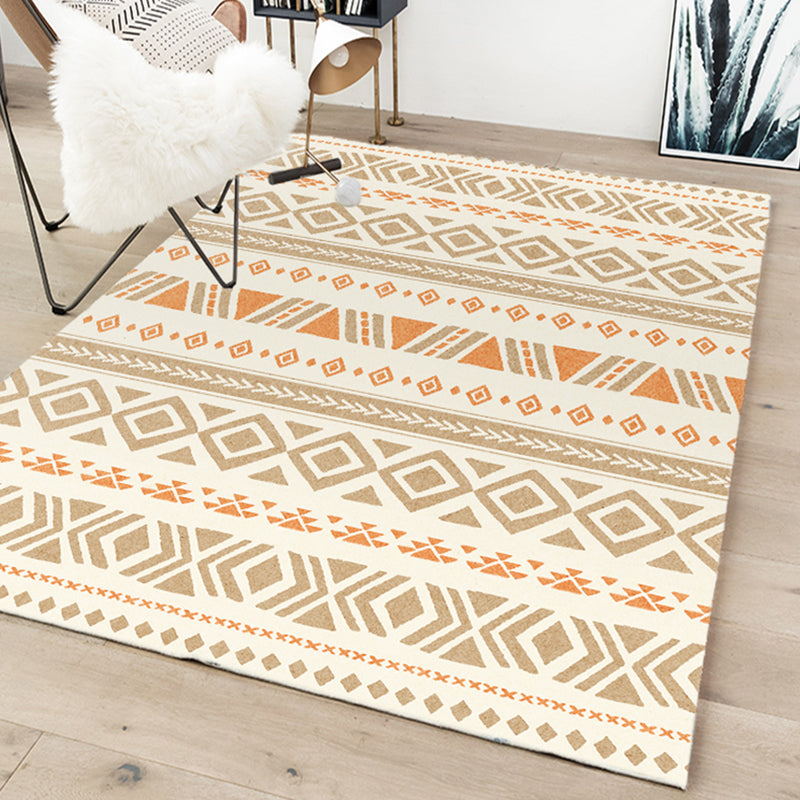 White Tone Vintage Indoor Rug Polyester Tribal Print Carpet Easy Care Rug for Home Decoration