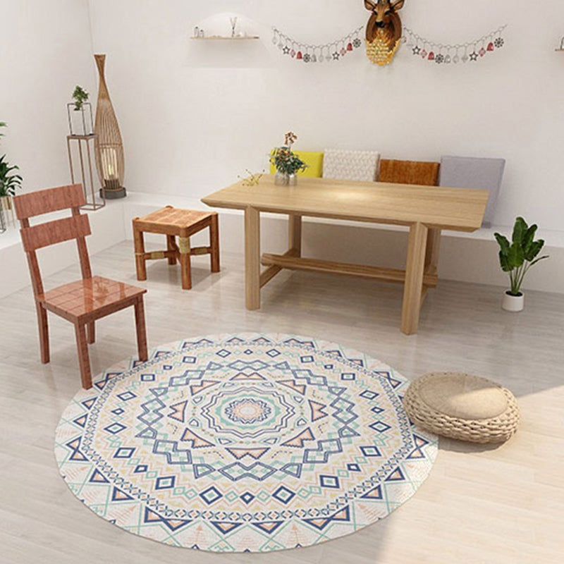 Round Grey Tone Vintage Area Rug Polyester Tribal Print Rug Non-Slip Backing Indoor Rug for Bedroom