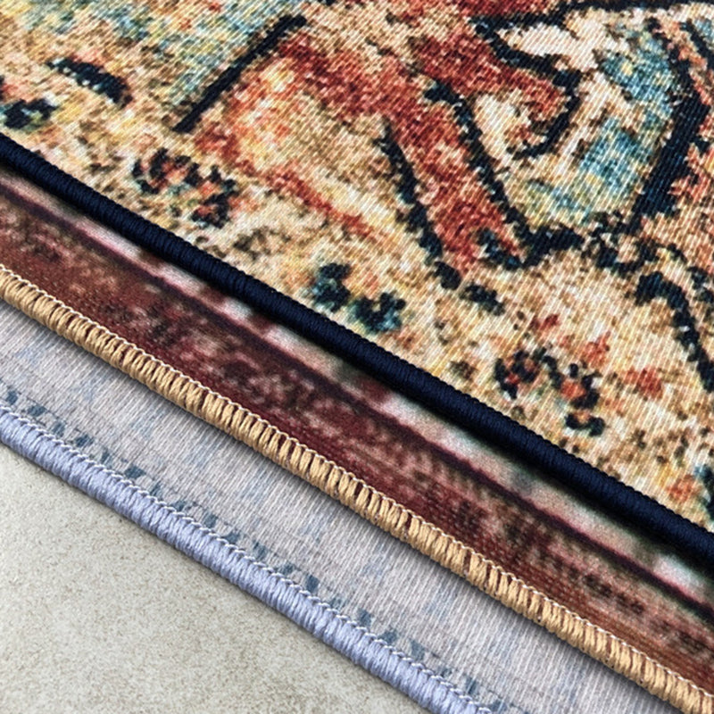 Eleganter mehrfarbiger Klassiker -Teppich Polyester Ethnischer Druck Fläche Rug Fleckenfeindingte Teppich für Wohnkultur